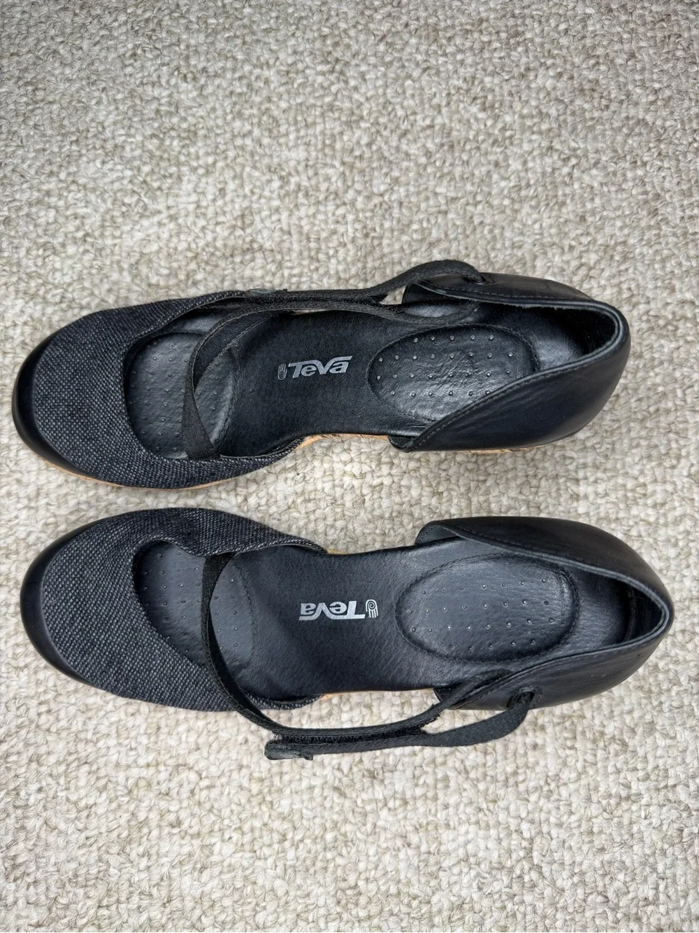 NWOT Teva Riviera Mary Jane’s
